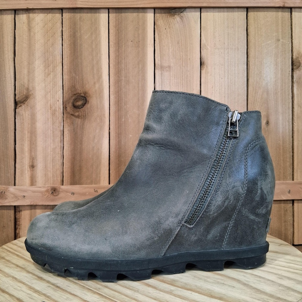 Sorel Joan of Arctic Wedge II Zip Boots Womens 10 Gray Suede Booties‎ Casual